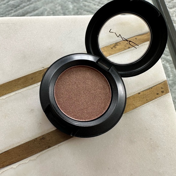 NEW MAC Woodwinked Eyeshadow! - Picture 5 of 5